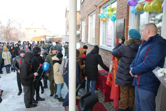 Герой не гибнет умирая…