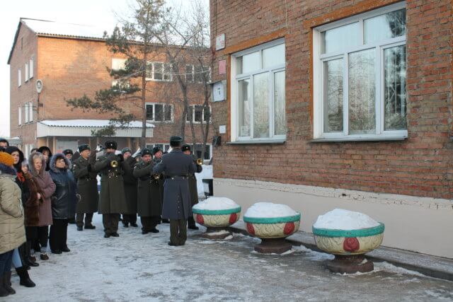 Герой не гибнет умирая…