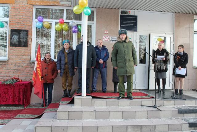 Герой не гибнет умирая…