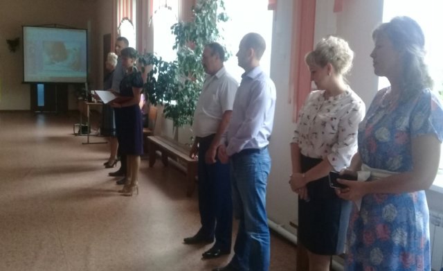 Торжественная линейка в Замятино