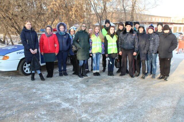 СТУДЕНЧЕСКИЙ ДЕСАНТ ПОСЕТИЛ ГИБДД