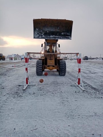 Компетенция Управление фронтальным погрузчиком 2019