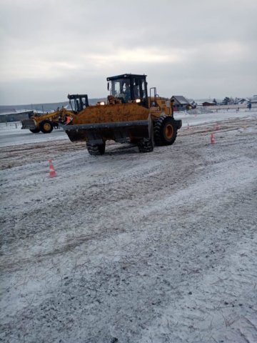 Компетенция Управление фронтальным погрузчиком 2019