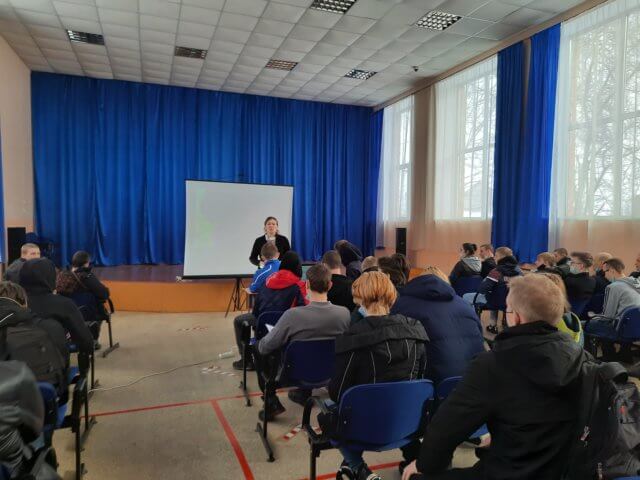 Урок трудовой доблести и встреча с представителями различных  организаций Козульского района