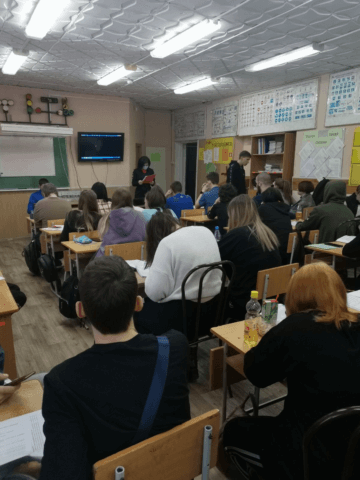 В Березовском филиале Емельяновского дорожно – строительного техникума ГИБДД проводит беседы со студентами