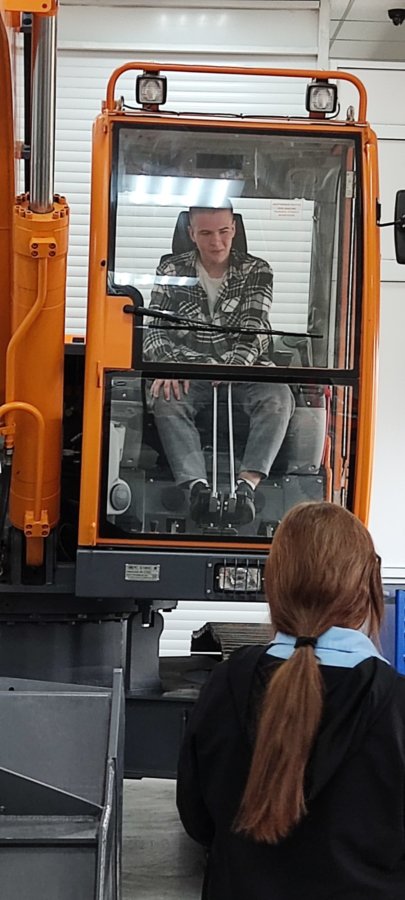 Управление экскаватором