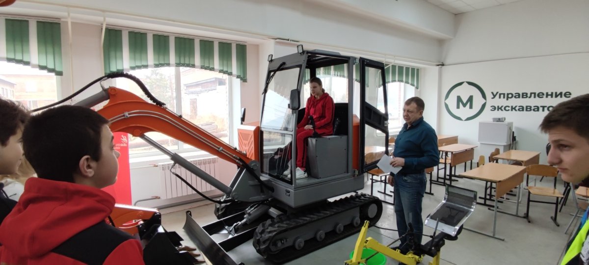 Управление экскаватором