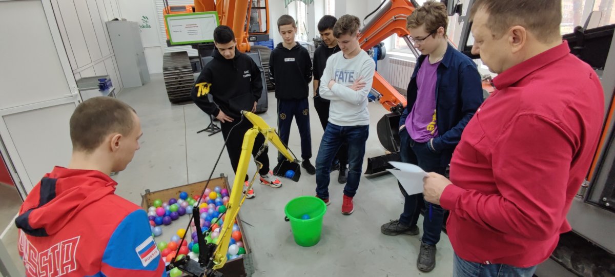 Управление экскаватором