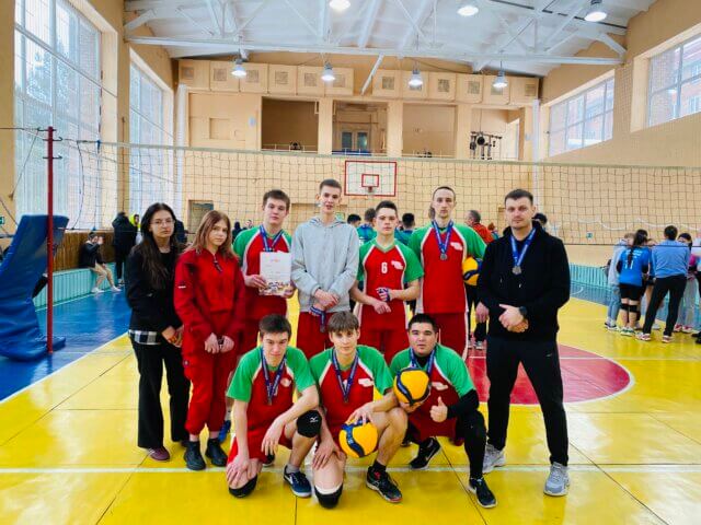 1 марта в г. Дивногорске  проходили зональные соревнования по волейболу