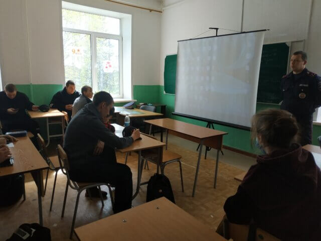 Дорожно- транспортные происшествия с участием пешеходов и водителей.